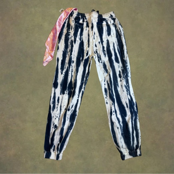 NWT Juicy Couture Tie Dye Joggers Drawstring Waist Casual Pants Size M - Picture 2 of 4